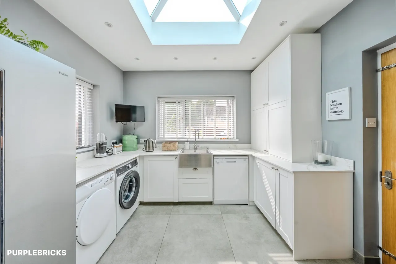 Laurel Road, Newport, NP10, photo 8