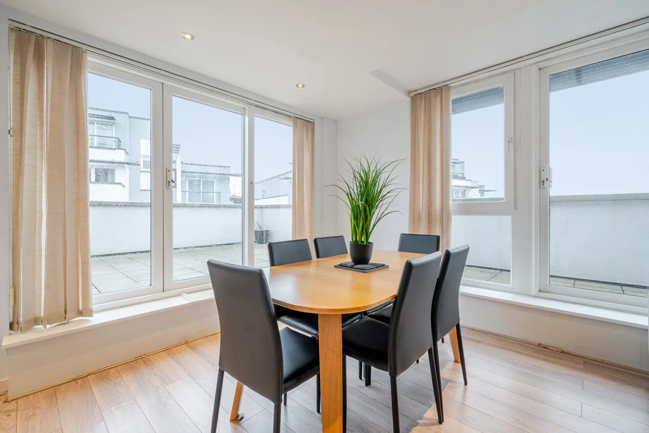 Osiers Road, Putney, London, SW18, photo 4