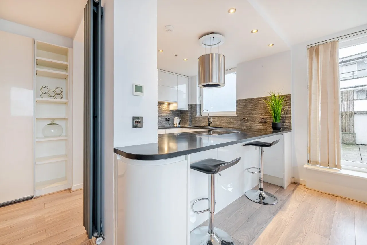 Osiers Road, Putney, London, SW18, photo 12