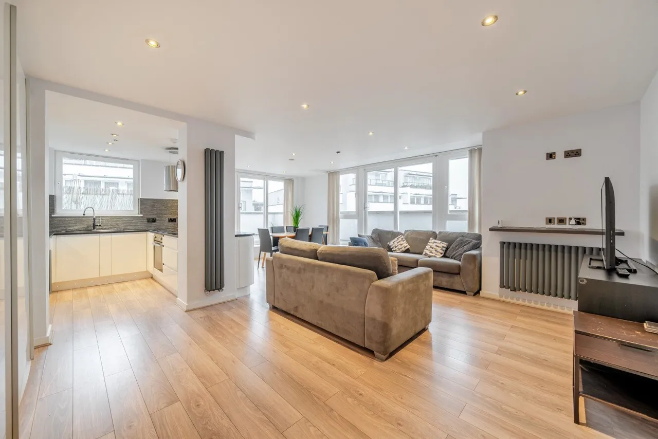 Osiers Road, Putney, London, SW18, photo 3