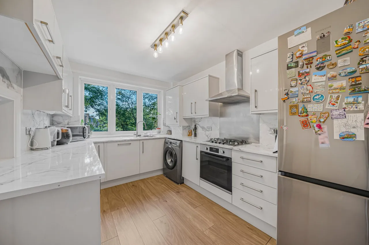 Woodside, Walton On Thames, KT12, photo 3