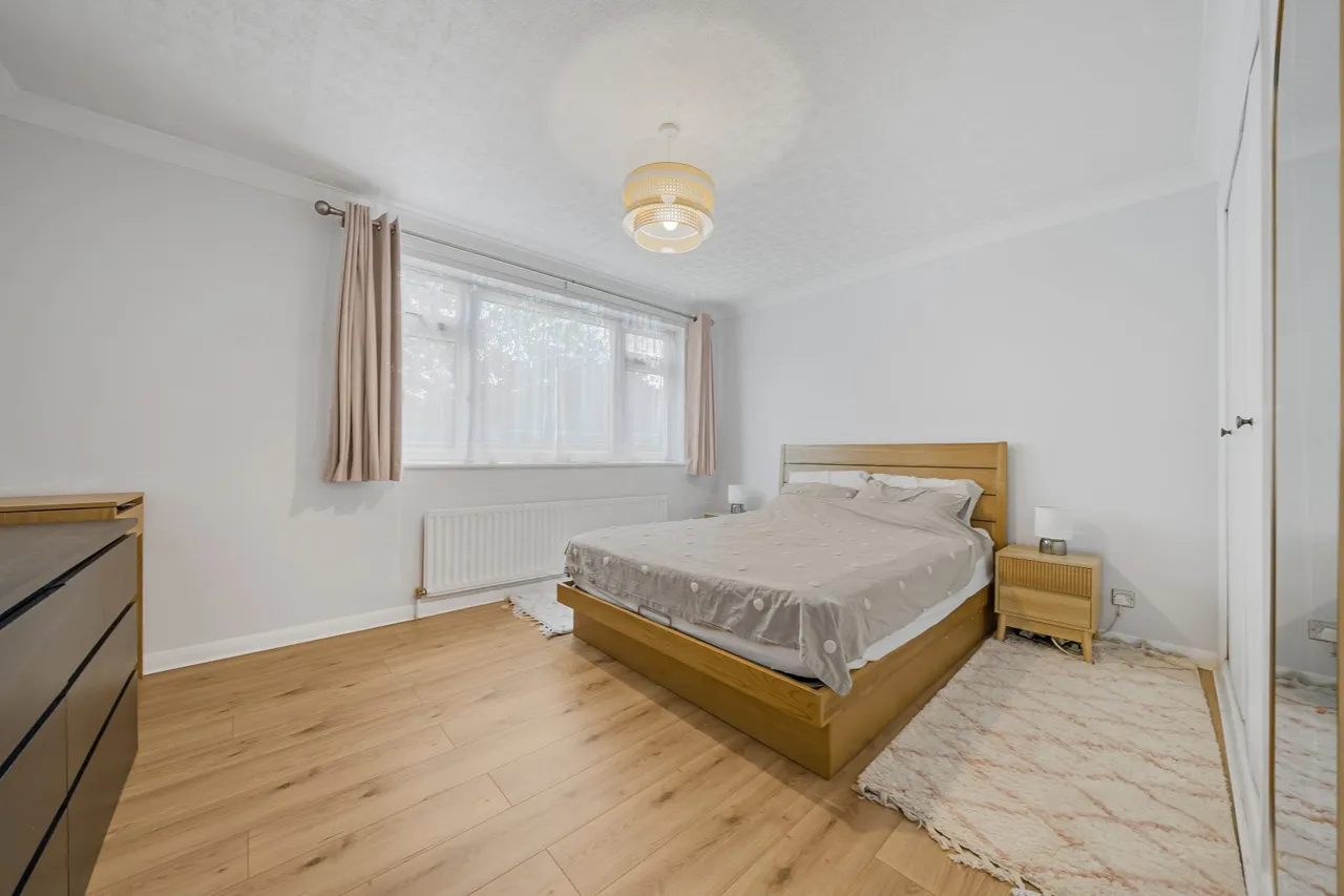 Woodside, Walton On Thames, KT12, photo 7