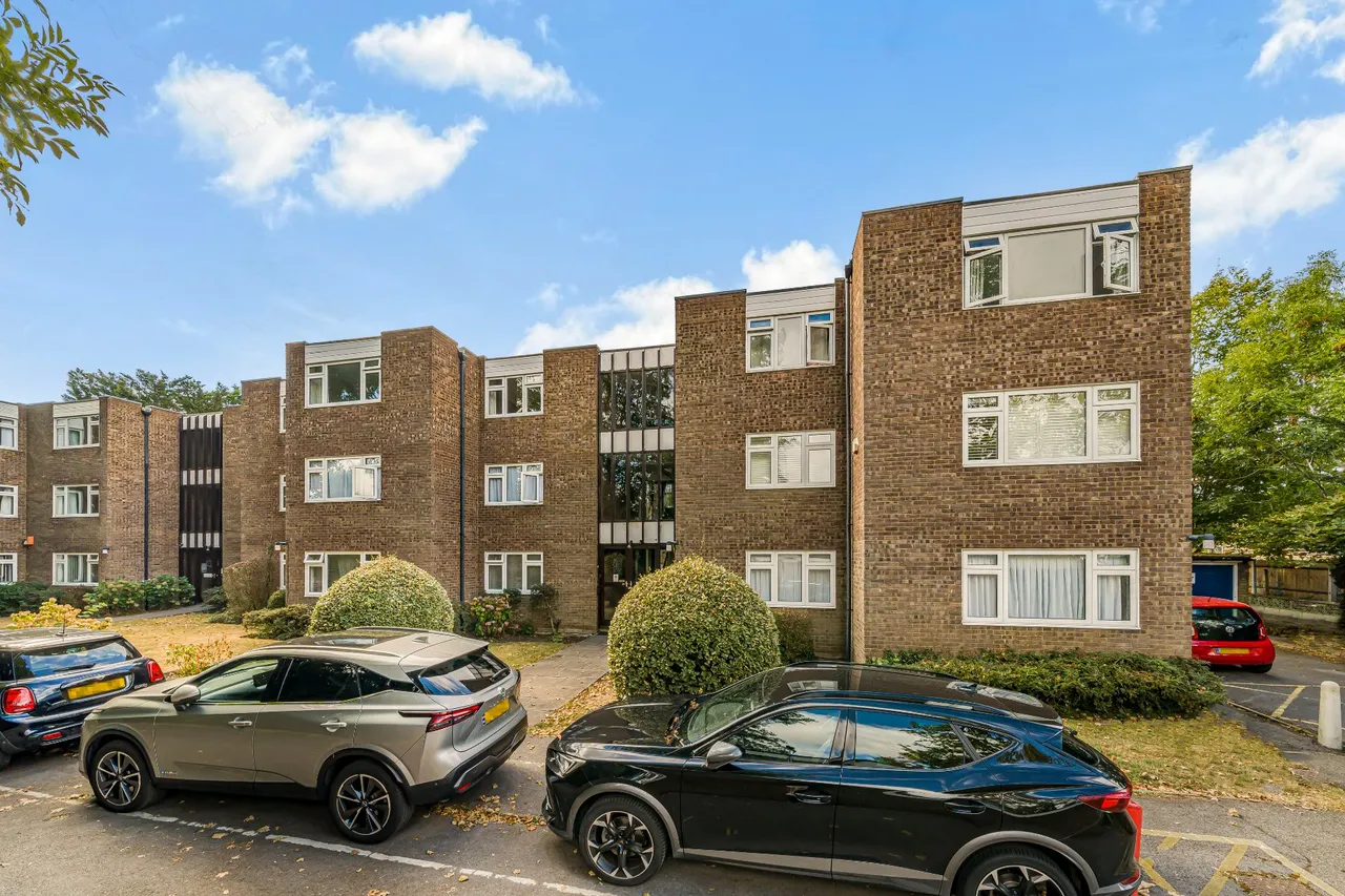Woodside, Walton On Thames, KT12, photo 12