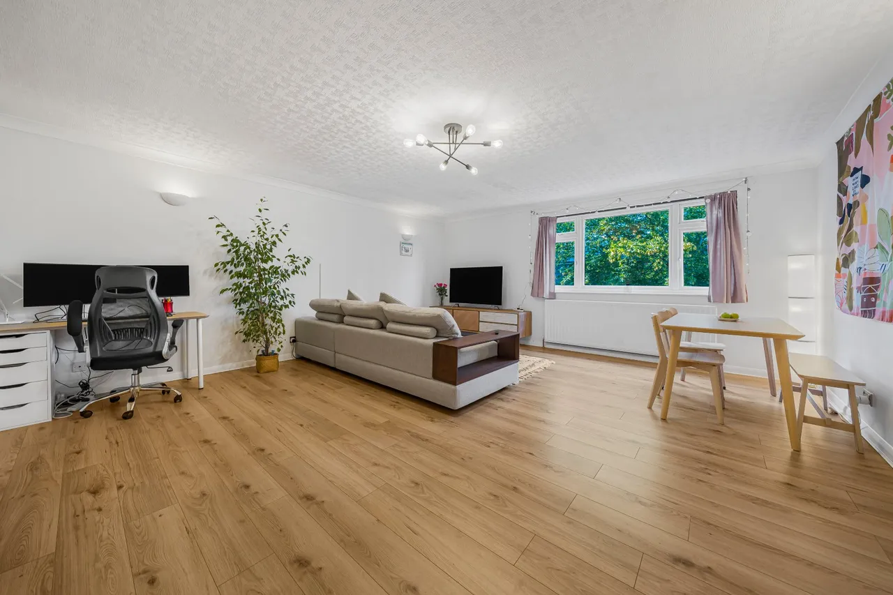 Woodside, Walton On Thames, KT12, photo 5