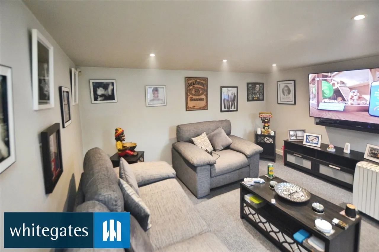 Tanglewood, Leeds, LS11, photo 25