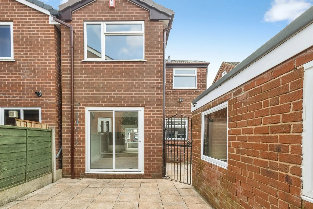 Carlisle Crescent, Ashton-under-Lyne, Greater Manchester, OL6, photo 14