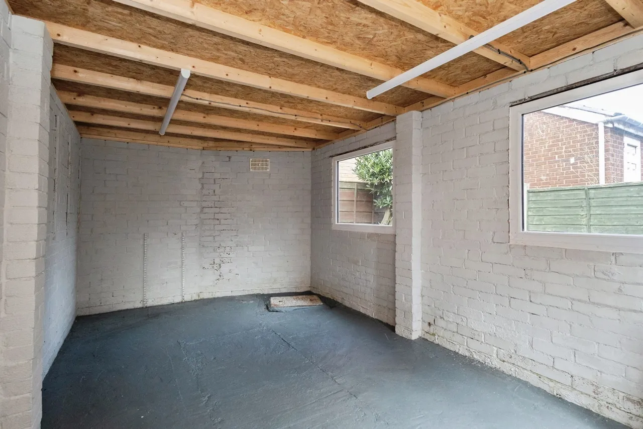 Carlisle Crescent, Ashton-under-Lyne, Greater Manchester, OL6, photo 16