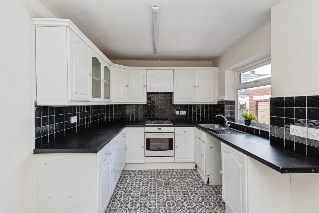 Carlisle Crescent, Ashton-under-Lyne, Greater Manchester, OL6, photo 6