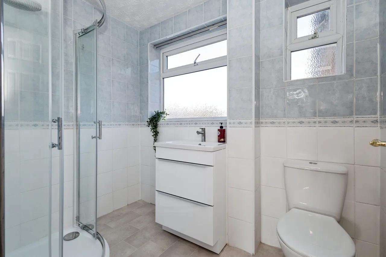 Carlisle Crescent, Ashton-under-Lyne, Greater Manchester, OL6, photo 12