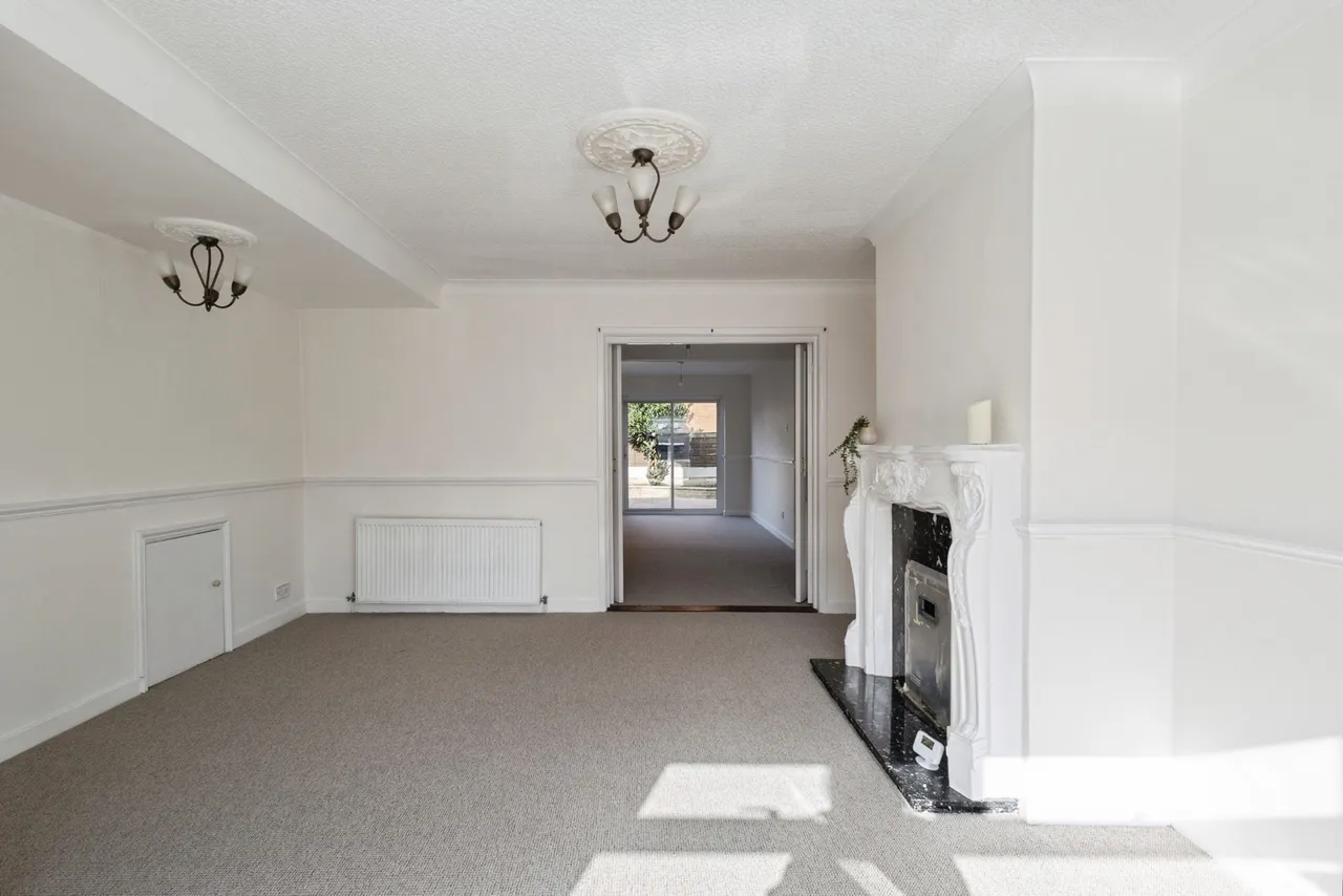 Carlisle Crescent, Ashton-under-Lyne, Greater Manchester, OL6, photo 2