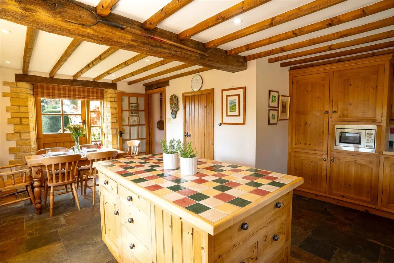 Maugersbury, Stow-On-The-Wold, Gloucestershire, GL54 1HR, photo 7