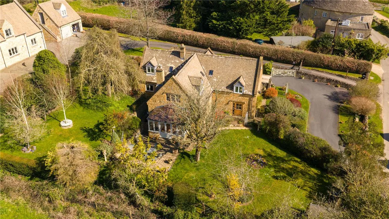 Maugersbury, Stow-On-The-Wold, Gloucestershire, GL54 1HR, photo 11