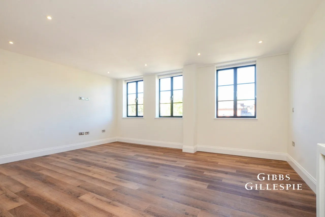 High Street, Rickmansworth Fees Apply, WD3, photo 6