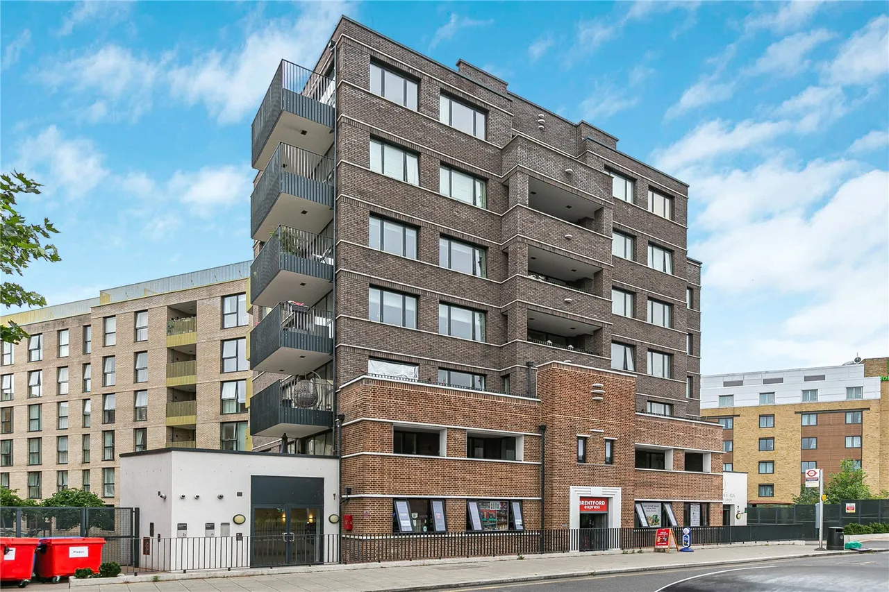 Commerce Road, Brentford, TW8, photo 8
