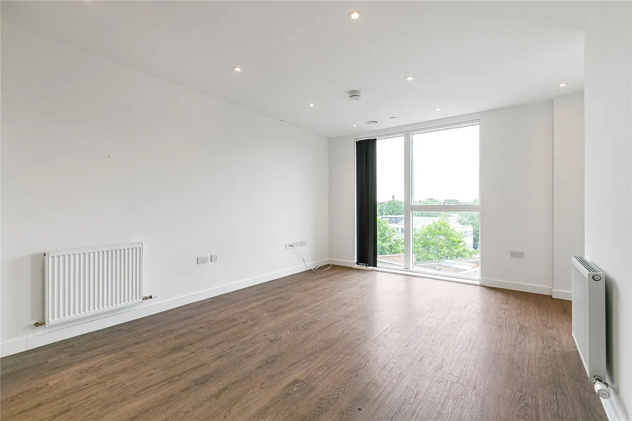 Commerce Road, Brentford, TW8, photo 10
