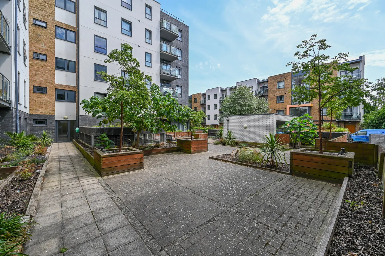 Flat 25, Chaplin House, All Saints Road, London, photo 8