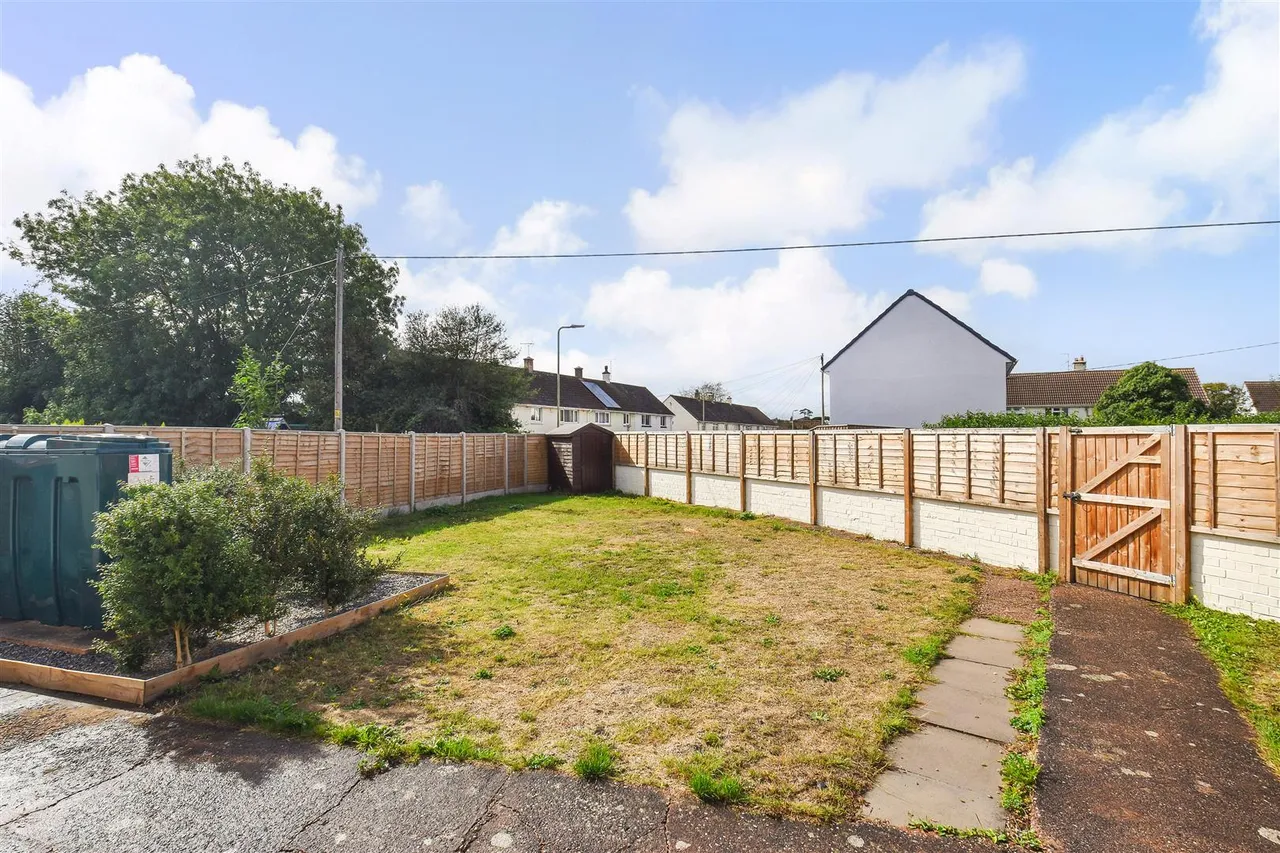 Fir Close, Willand, photo 2
