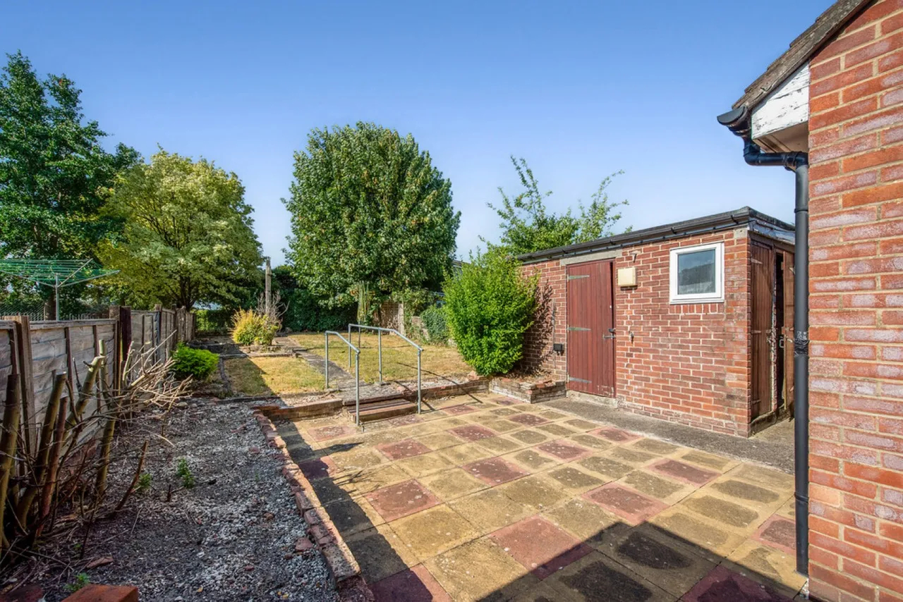 Fivefields Road, Highcliffe, Winchester, photo 3