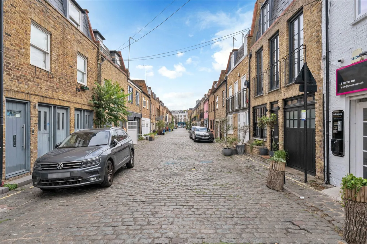 Chippenham Mews, London, W9, photo 2