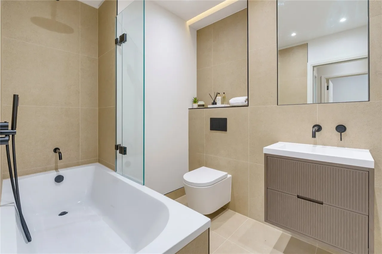 Ramsden Road, London, SW12, photo 3
