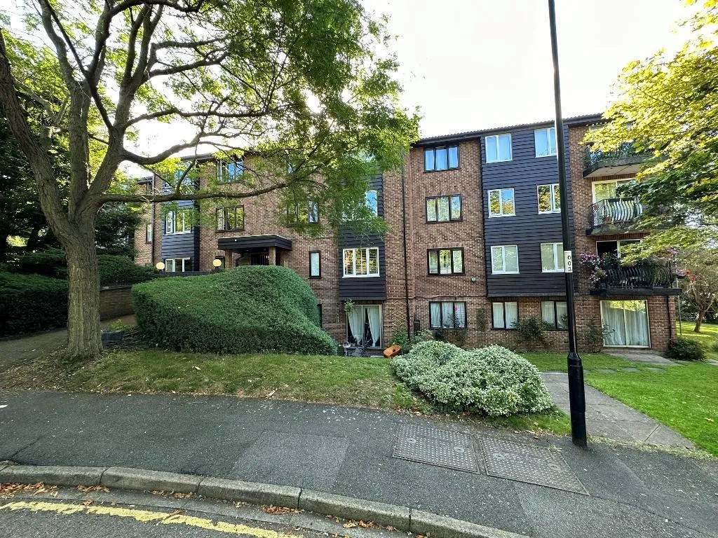 2 bed flat to rent, Steep Hill, East Croydon