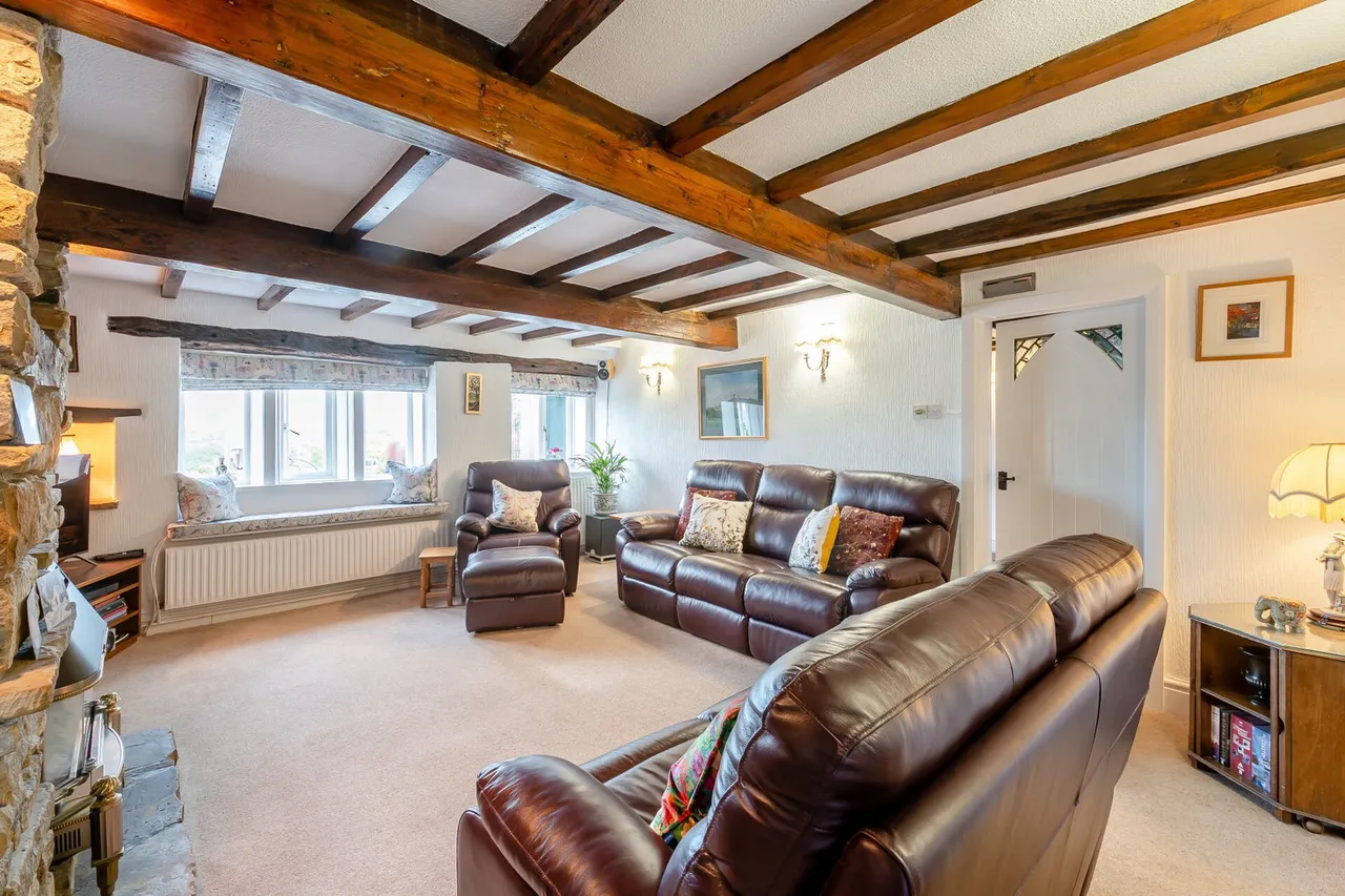 Lumb Lane, Castle Hill, HD4, photo 17