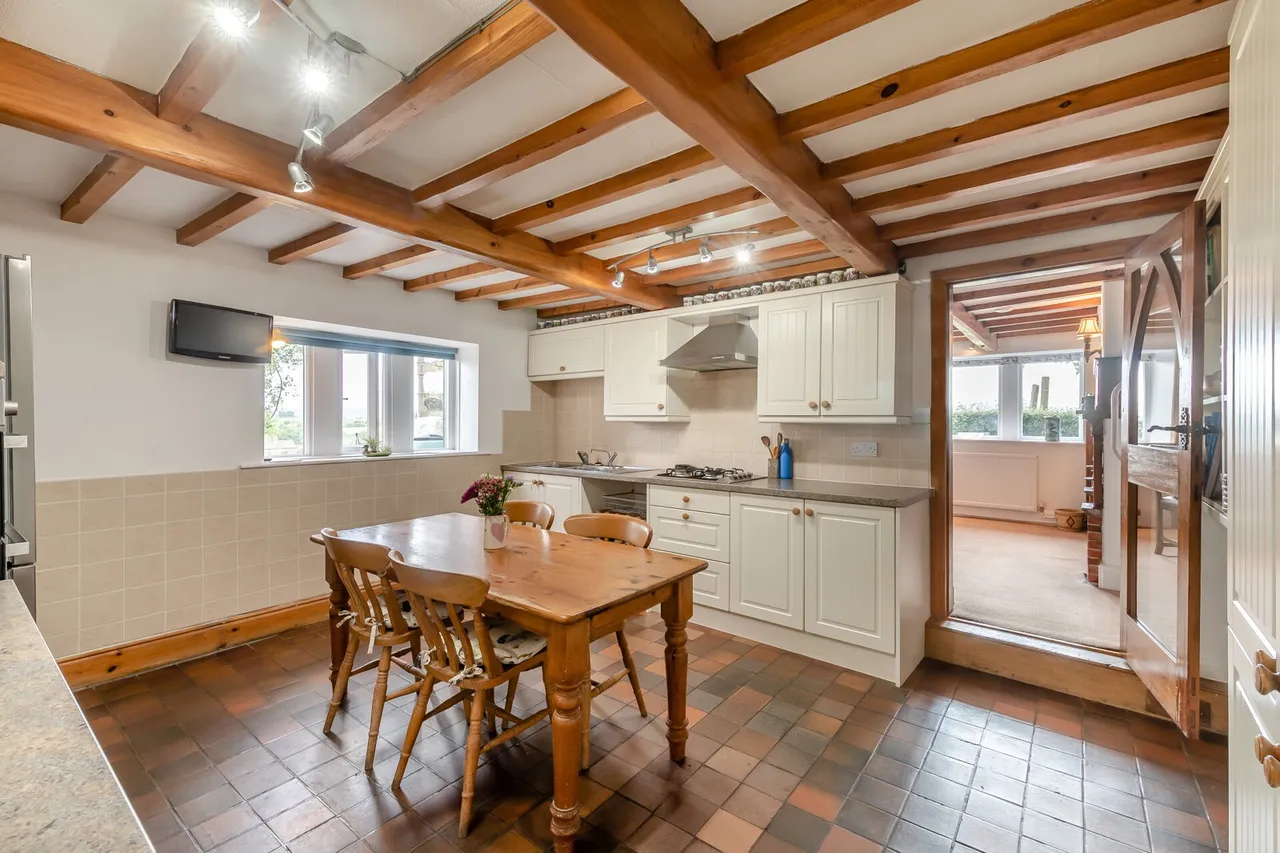 Lumb Lane, Castle Hill, HD4, photo 11