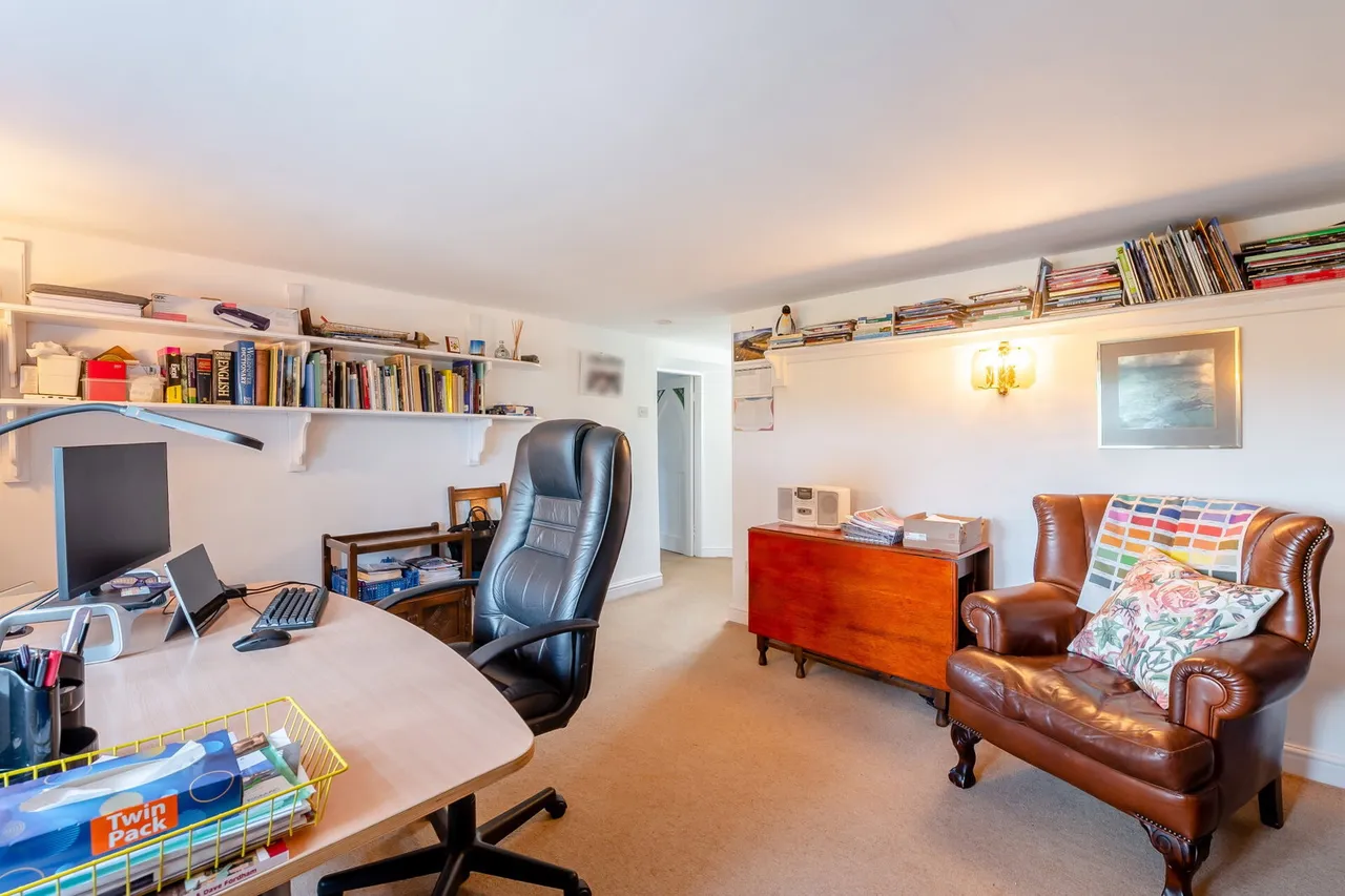 Lumb Lane, Castle Hill, HD4, photo 19