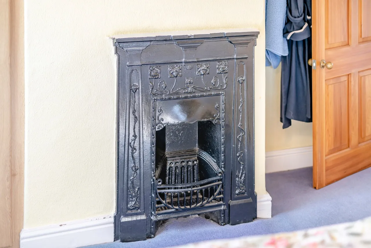 Lumb Lane, Castle Hill, HD4, photo 25