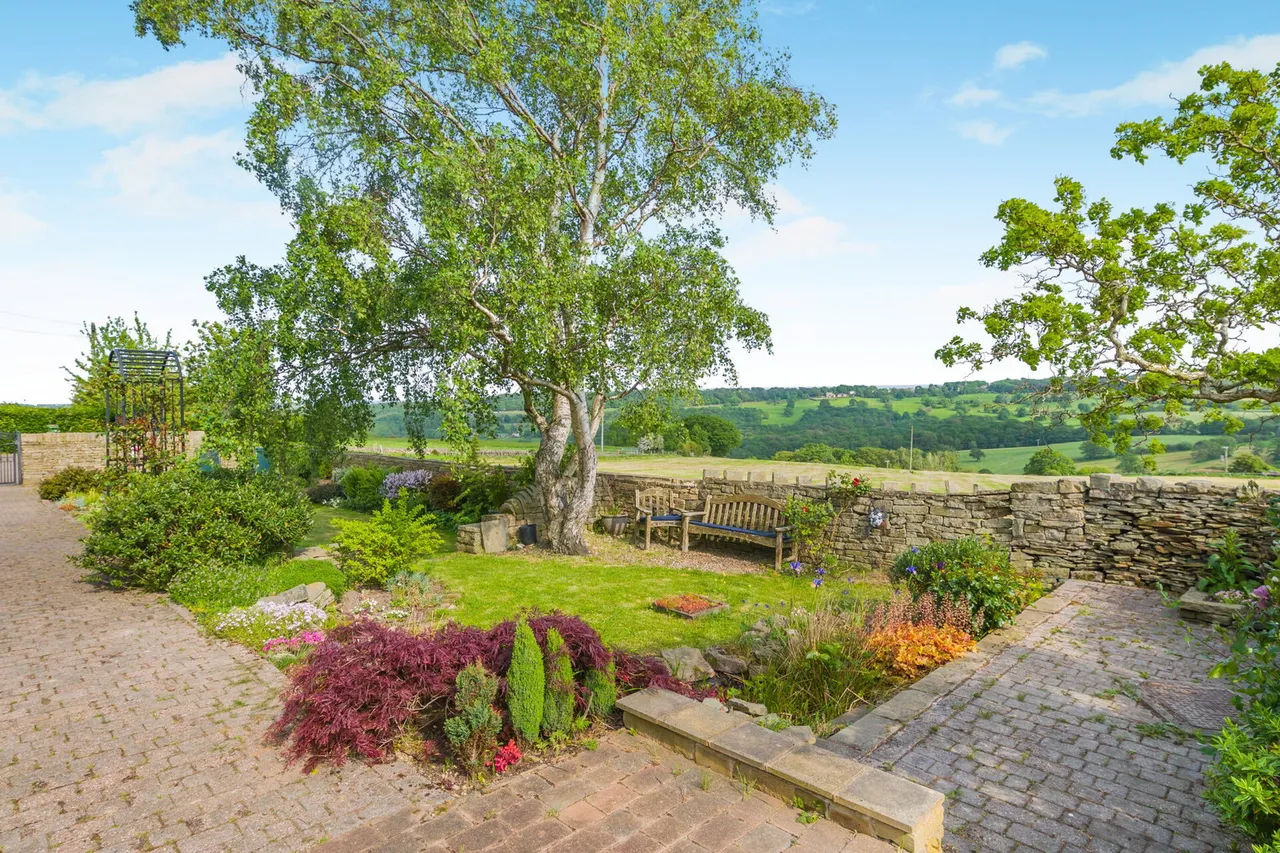 Lumb Lane, Castle Hill, HD4, photo 30