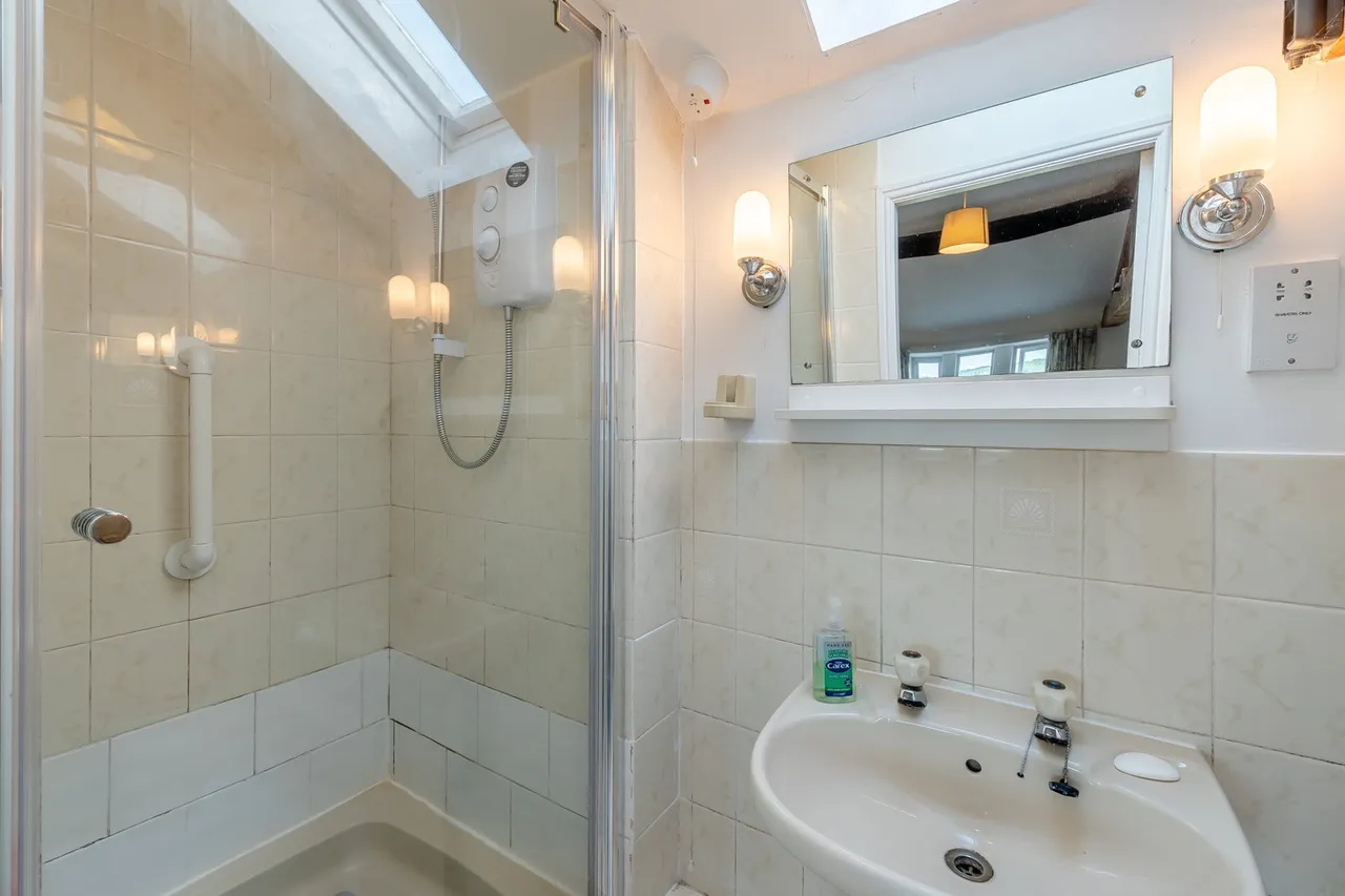 Lumb Lane, Castle Hill, HD4, photo 24