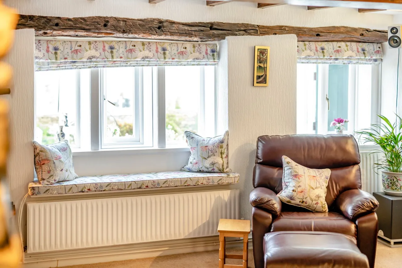 Lumb Lane, Castle Hill, HD4, photo 18