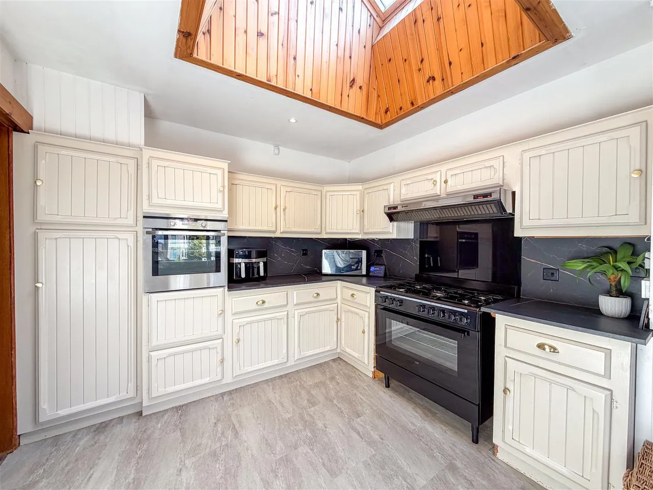 Livingstone Gardens, Larkhall, Larkhall, ML9 2EG, photo 14