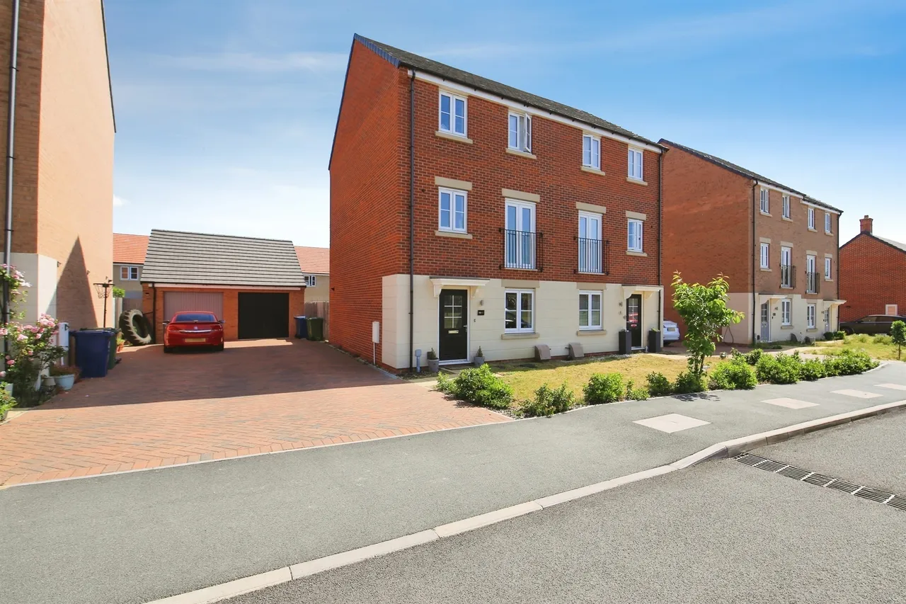 4 bed house for sale — Longland Crescent, Ramsey, Huntingdon