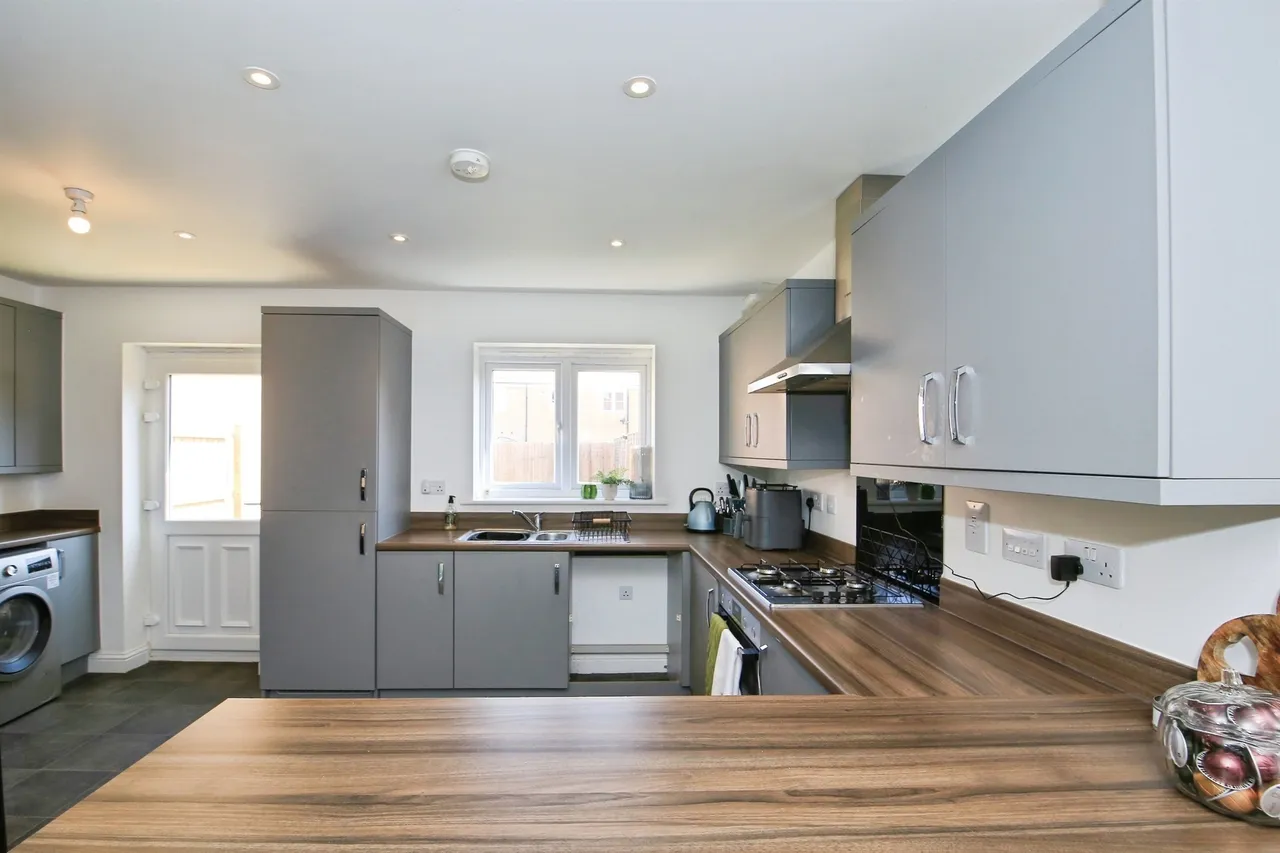 Longland Crescent, Ramsey, Huntingdon, photo 4