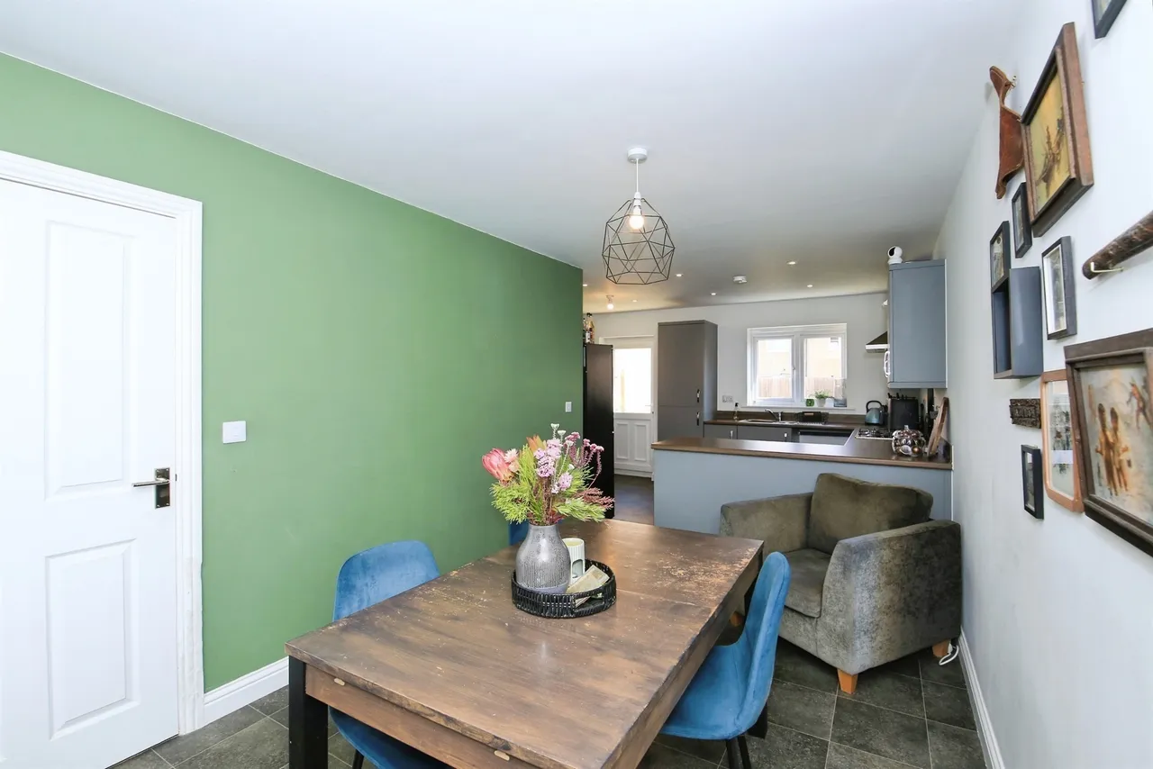 Longland Crescent, Ramsey, Huntingdon, photo 8