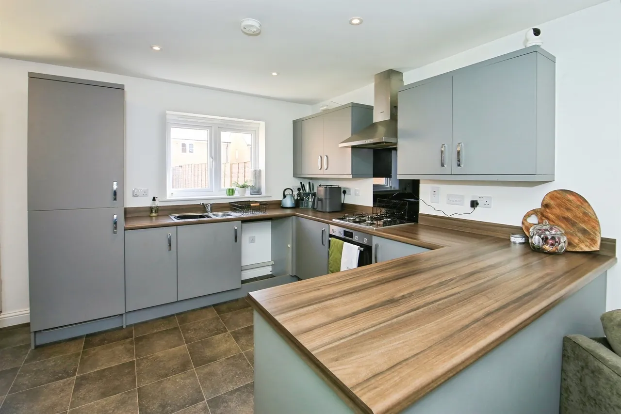 Longland Crescent, Ramsey, Huntingdon, photo 5