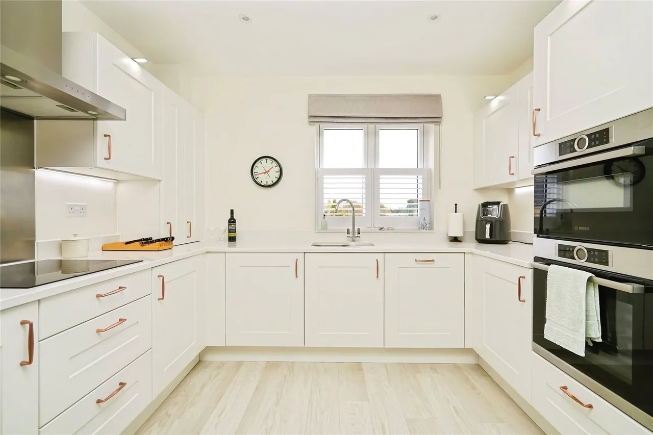Forest Grove, Burford, OX18, photo 2