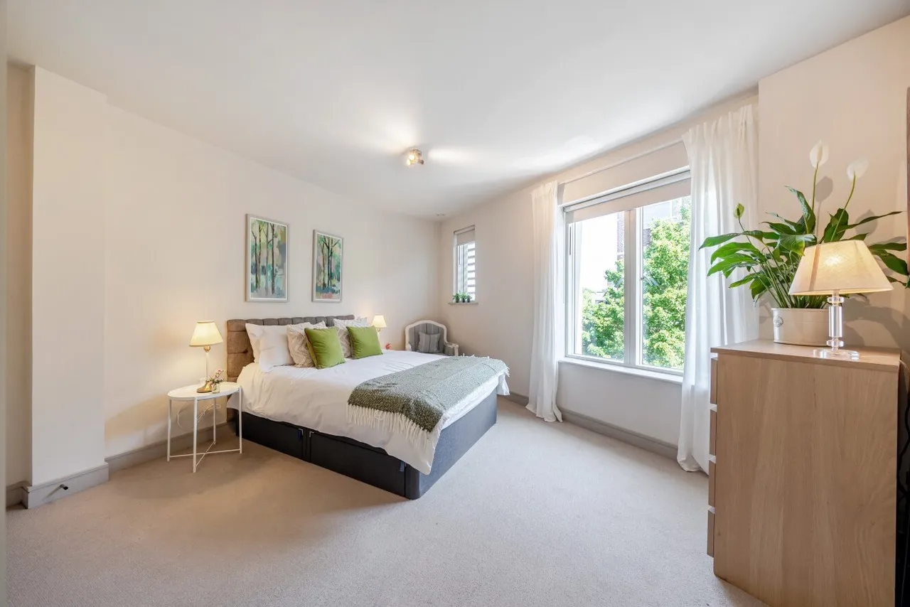 3 bed flat for sale, Woodlands Way, Putney, SW15