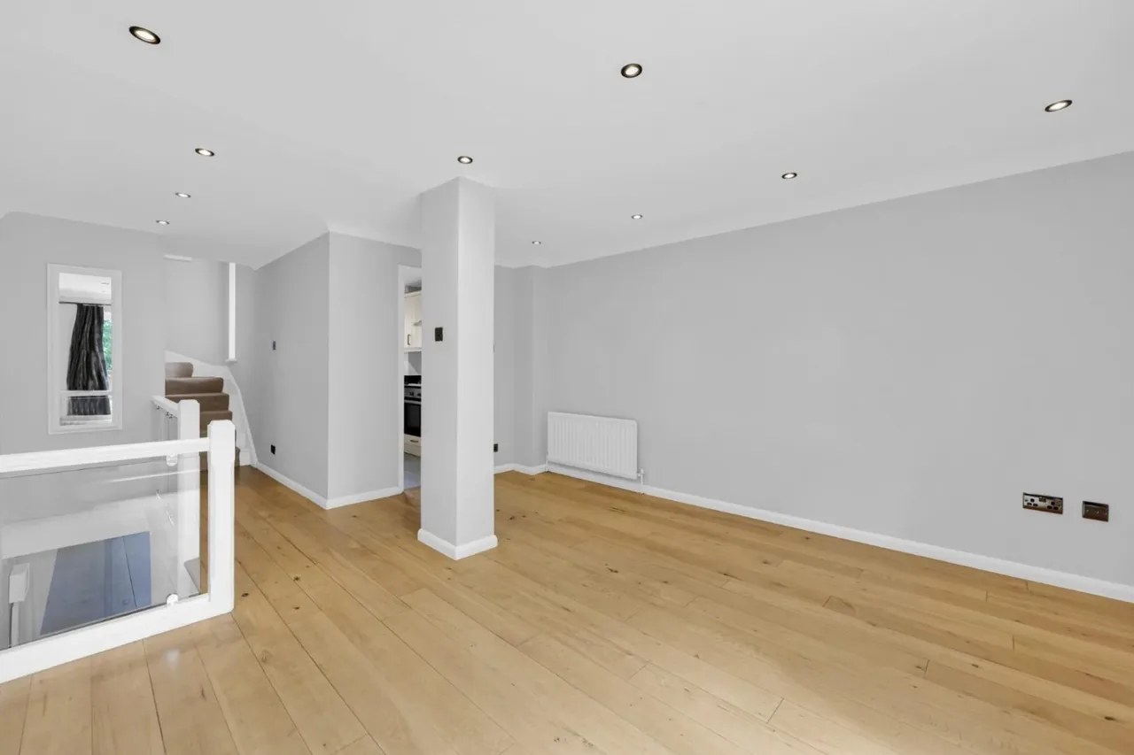 Welland Mews, London, E1W, photo 7