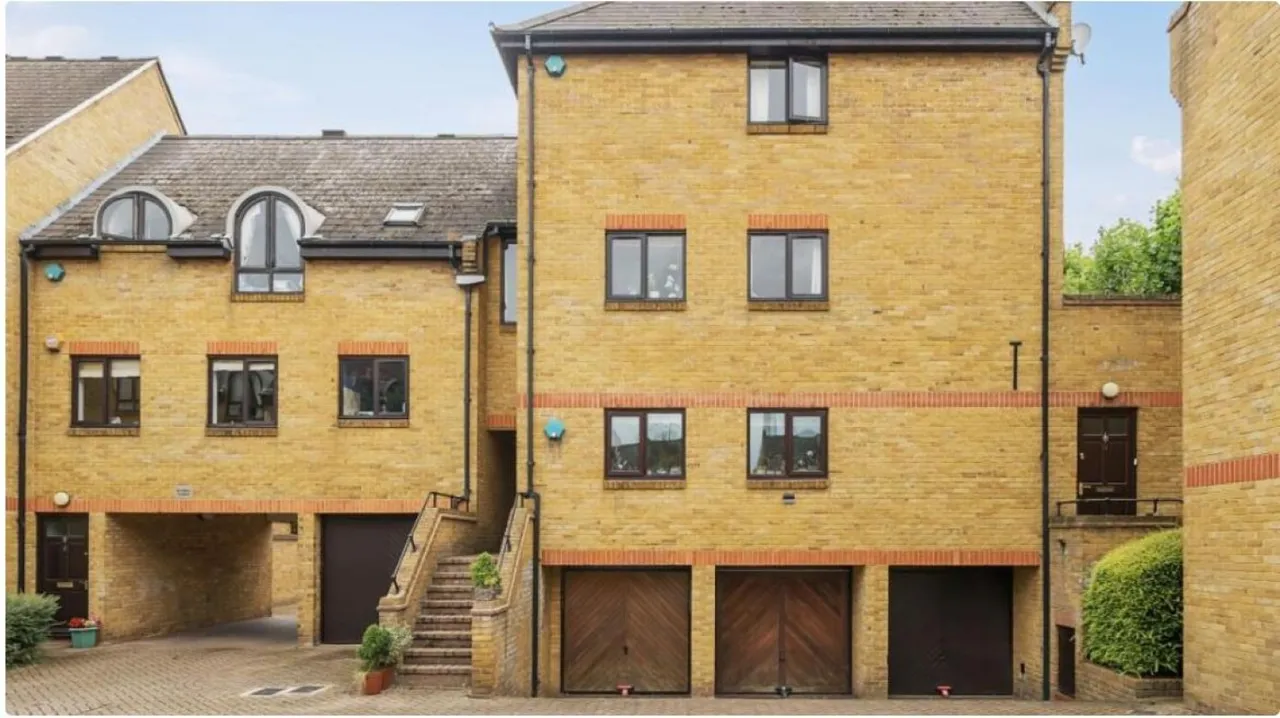 Welland Mews, London, E1W, photo 5
