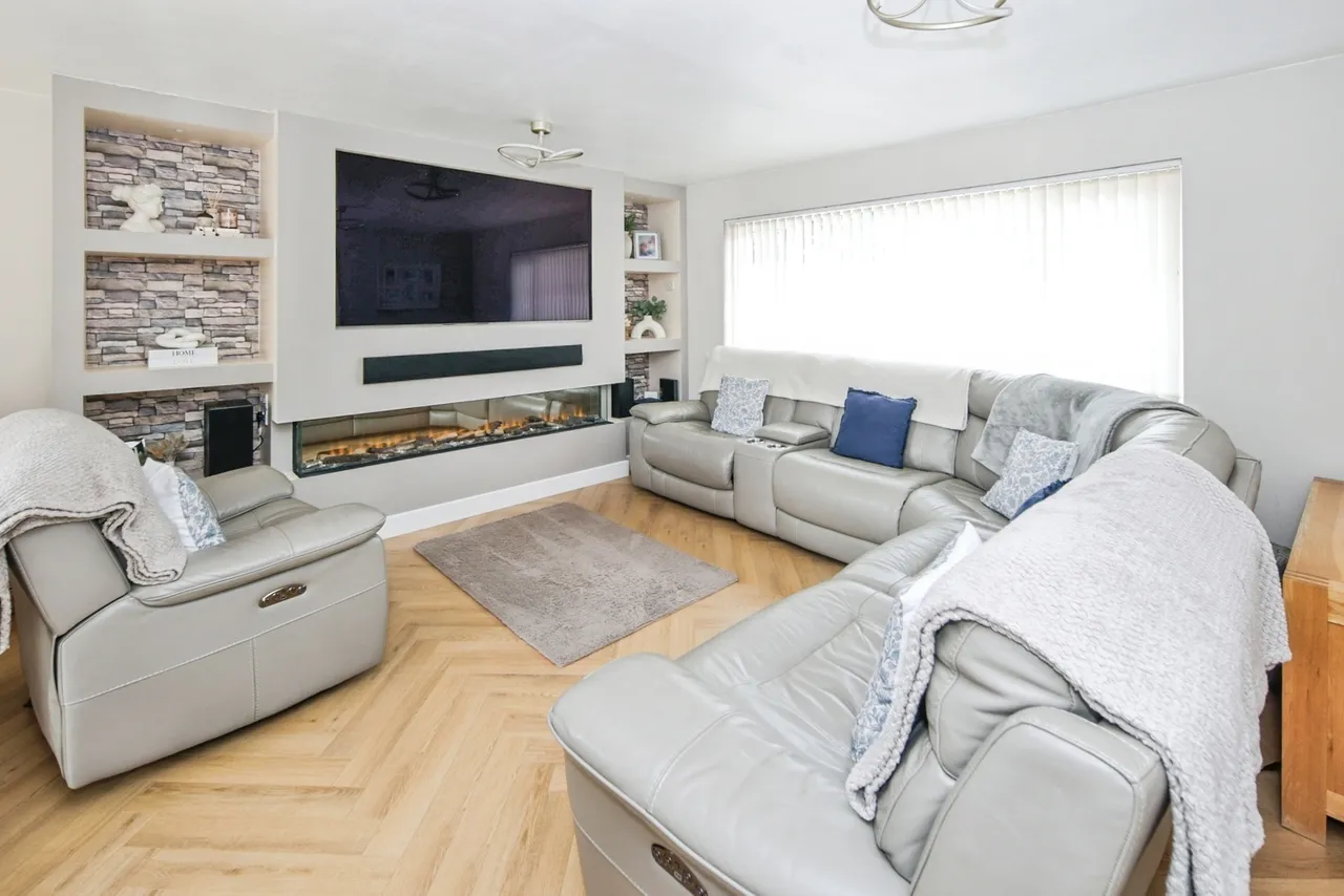 Piccadilly Close, BIRMINGHAM, West Midlands, B37, photo 2