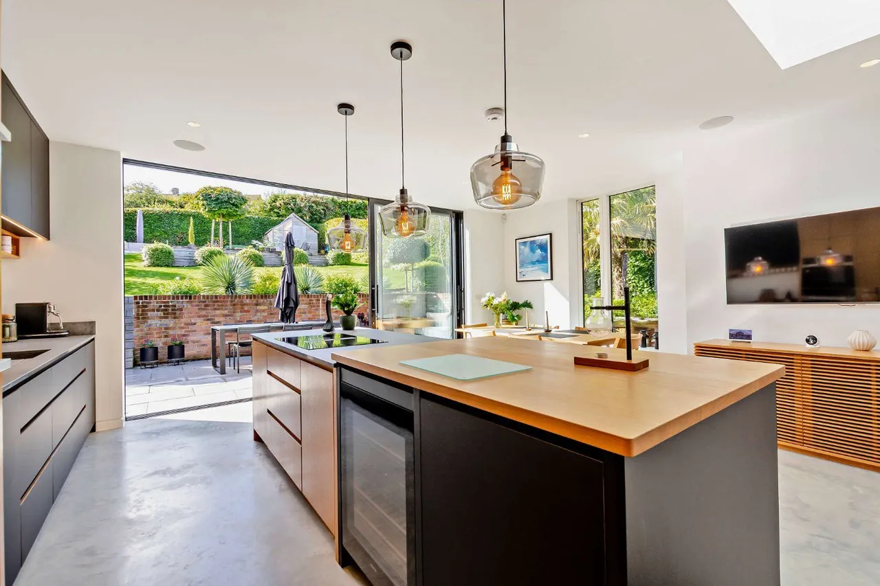 Hill Road, Lewes, East Sussex, BN7 1DB, photo 3