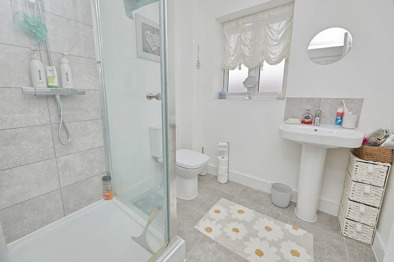 Turner Crescent, Postwick, Norwich, Norfolk, NR13, photo 9