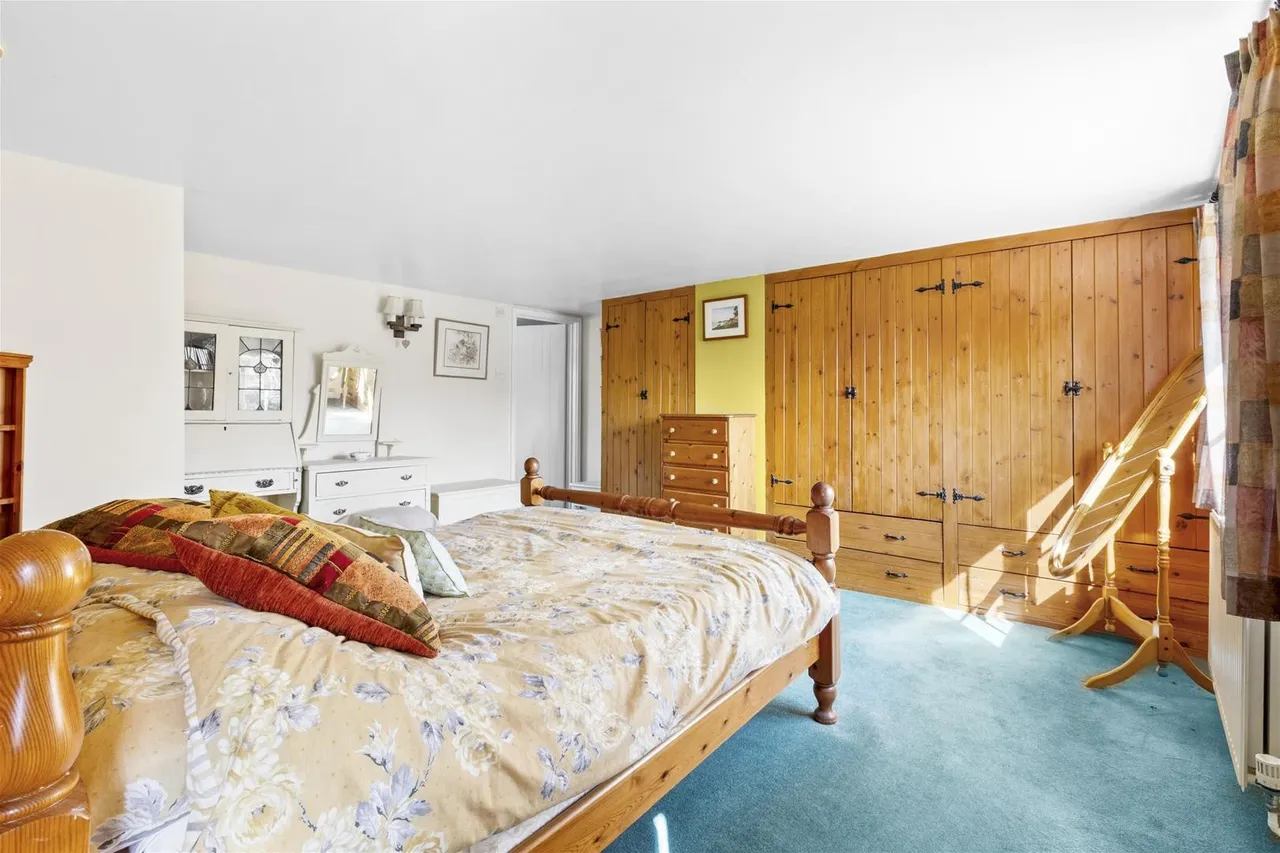 Main Road, Naphill, HP14, photo 7