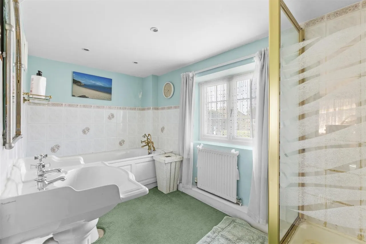 Main Road, Naphill, HP14, photo 8