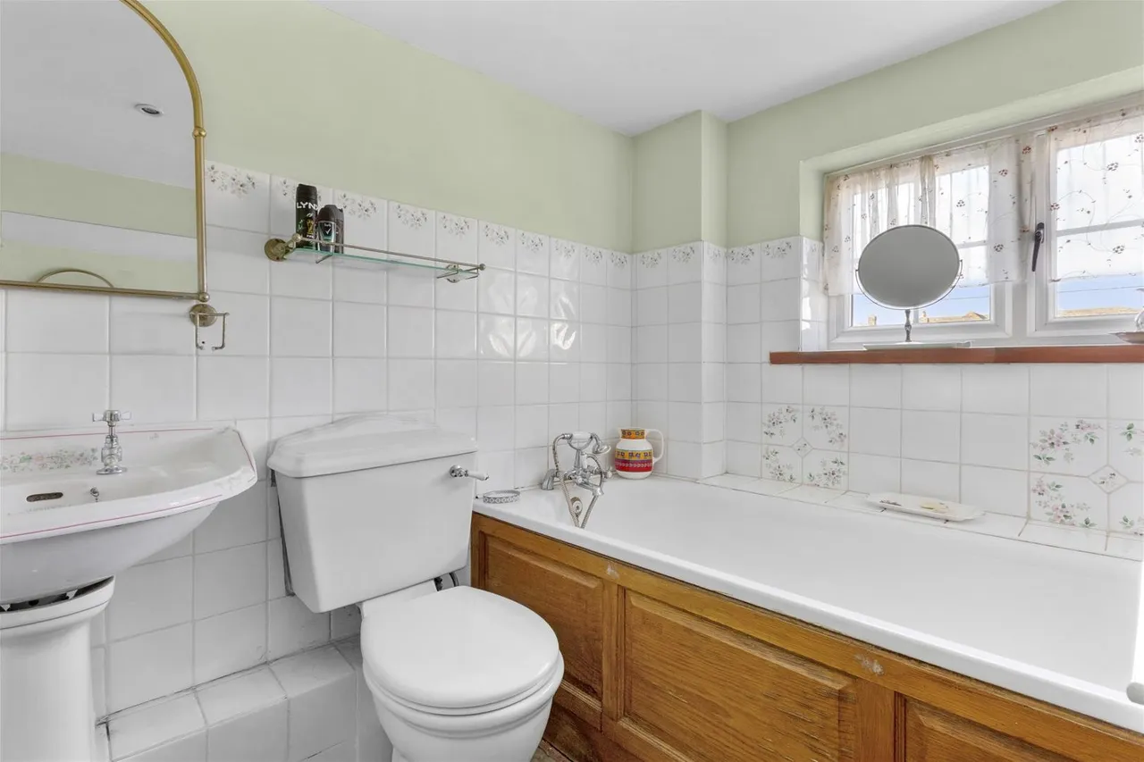 Main Road, Naphill, HP14, photo 11