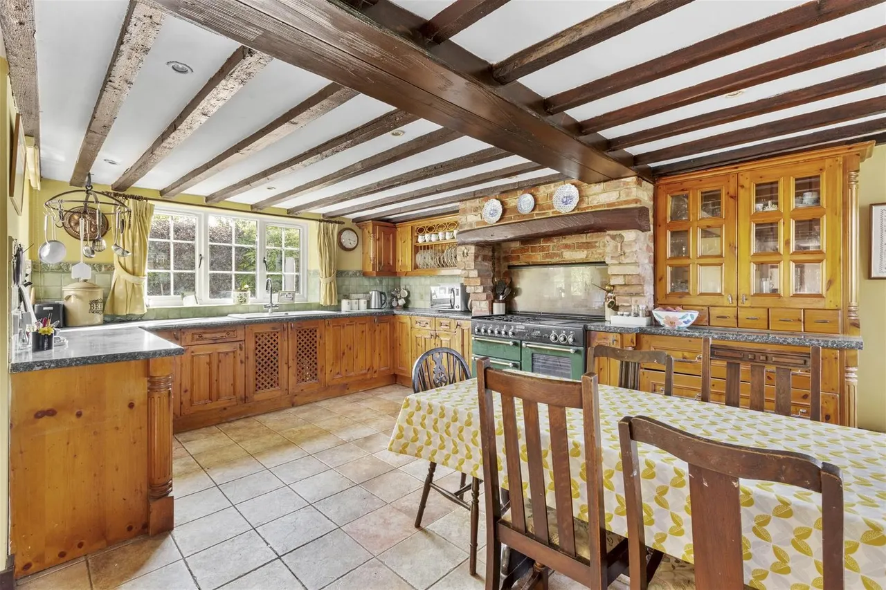 Main Road, Naphill, HP14, photo 12