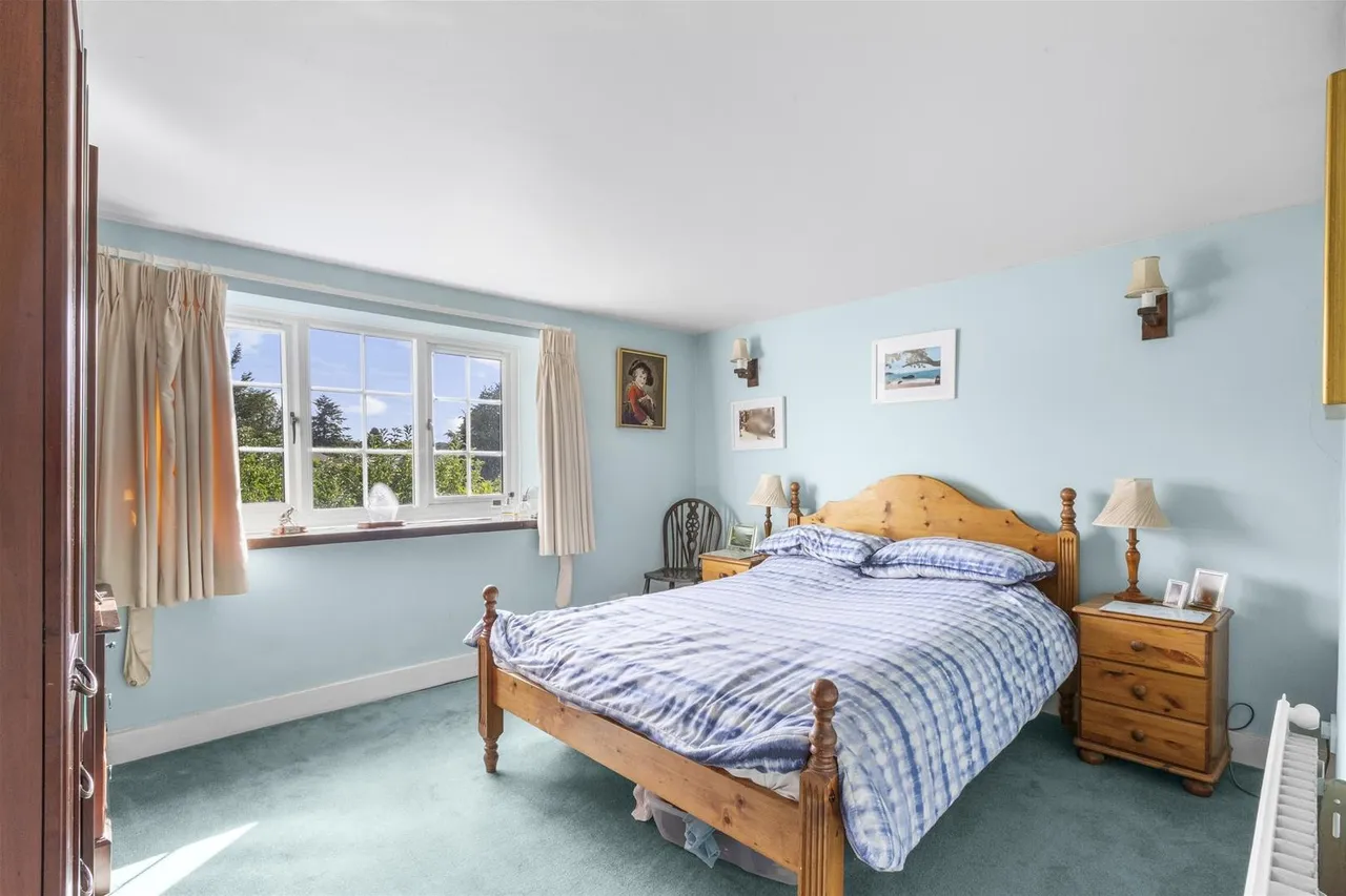 Main Road, Naphill, HP14, photo 9