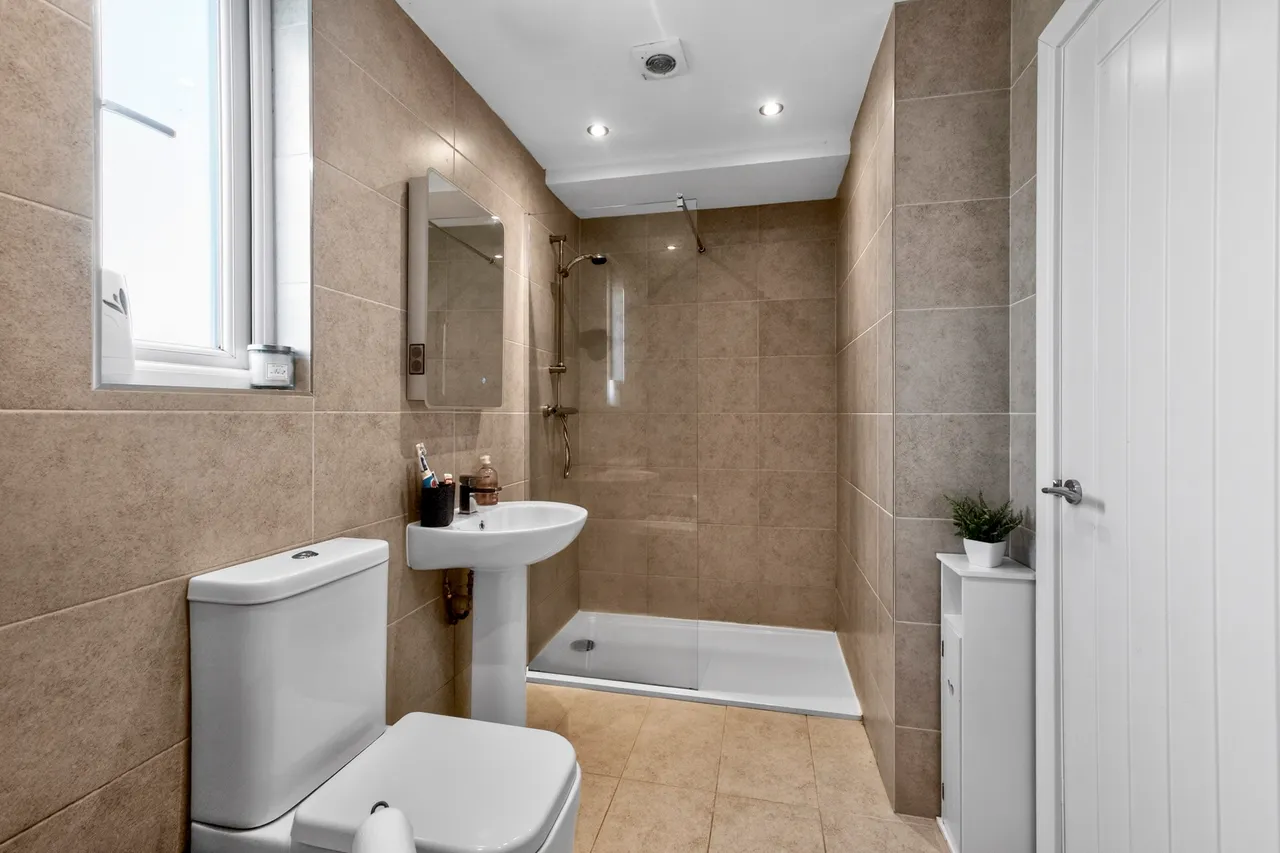 Old Drove, Eastbourne, BN23, photo 15
